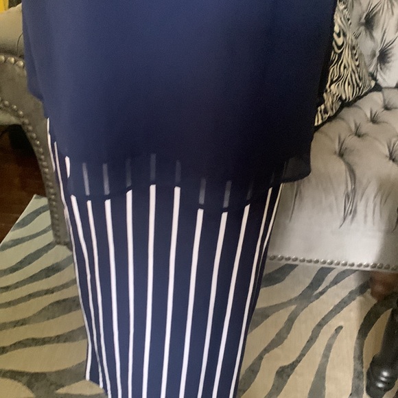 Navy blue cap sleeve blouse - Picture 6 of 7